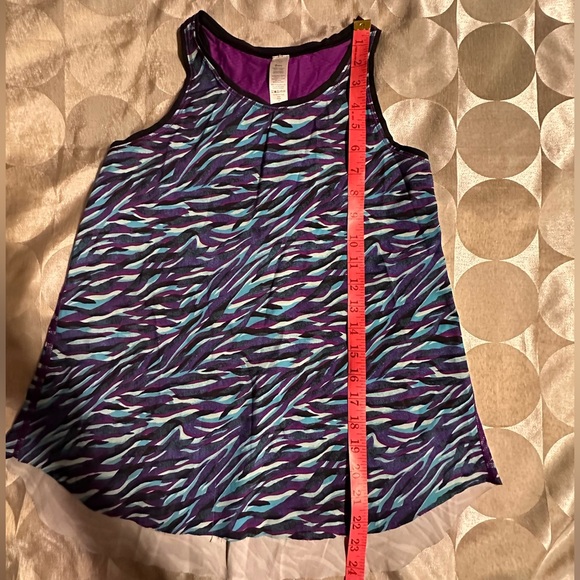 ivivva Roaming Tiger Train With Strength Tank - Picture 6 of 8